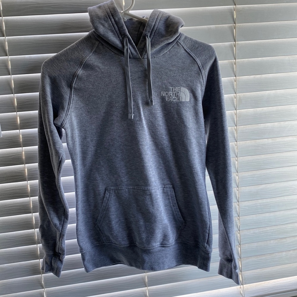 Grey North Face Hoddie